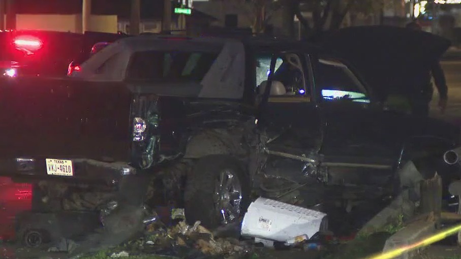 Yale Street crash: Man accused of abandoning family had previous charges, records show