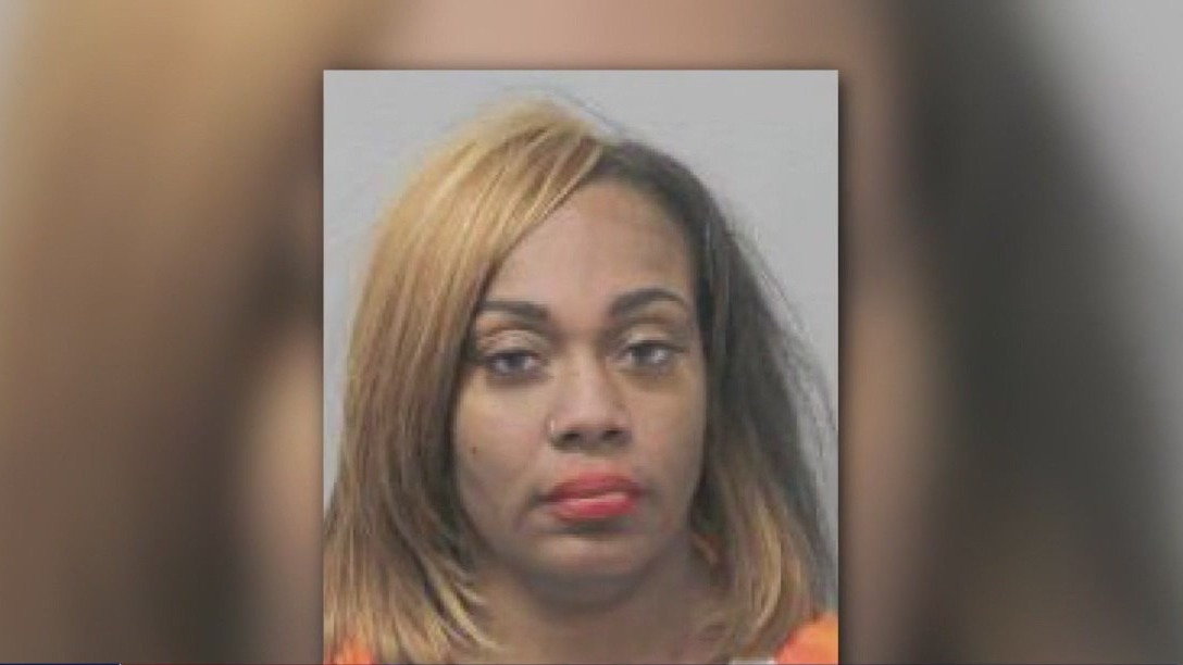 Woman charged with torturing 2 dogs in Harris County