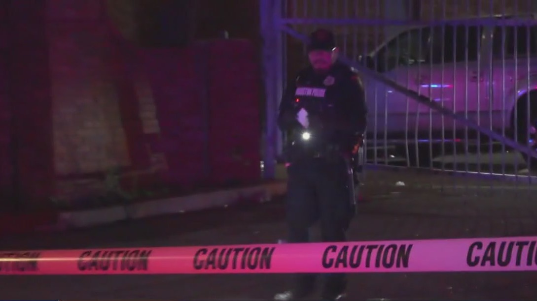 Houston crime: Stray bullet from shootout strikes child inside apartment