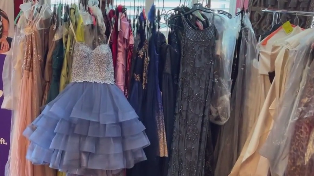 Project Prom: Houston nonprofits help unhoused students with prom outfits