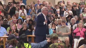 Gov. Tim Walz speaks to democrats in Fort Bend County