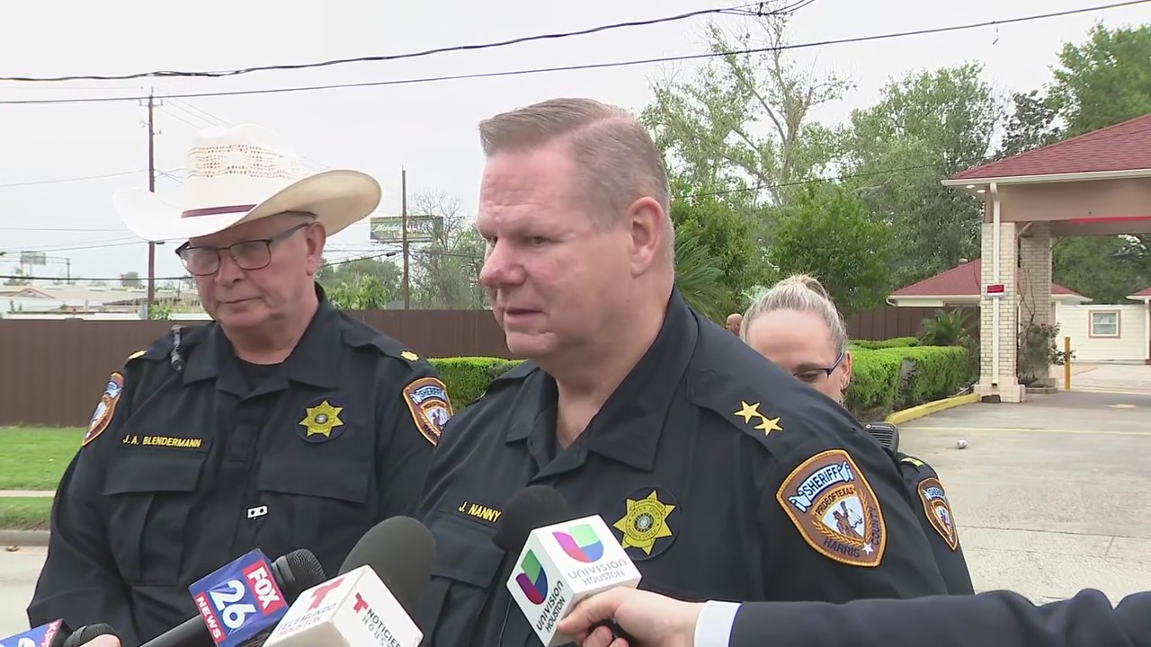 Houston SWAT scene: Officials give info after suspect's arrest