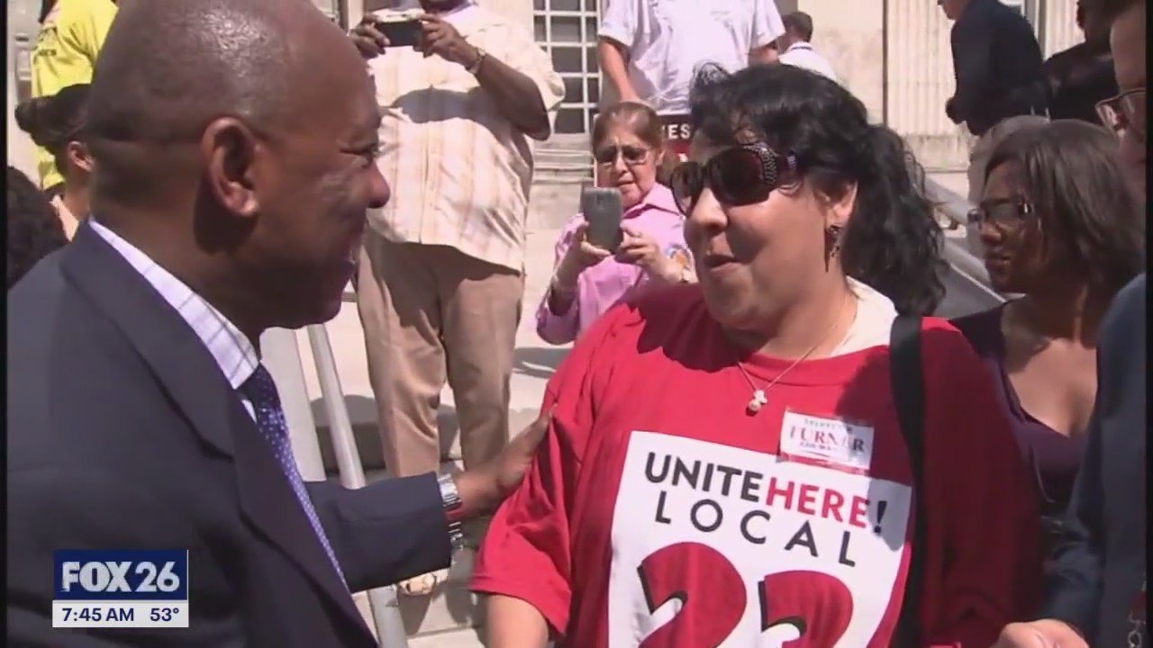 Hollins proposes renaming Bagby Street to Sylvester Turner Ave.