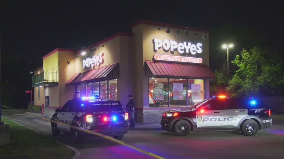 Houston: Man found fatally stabbed on Jensen Drive