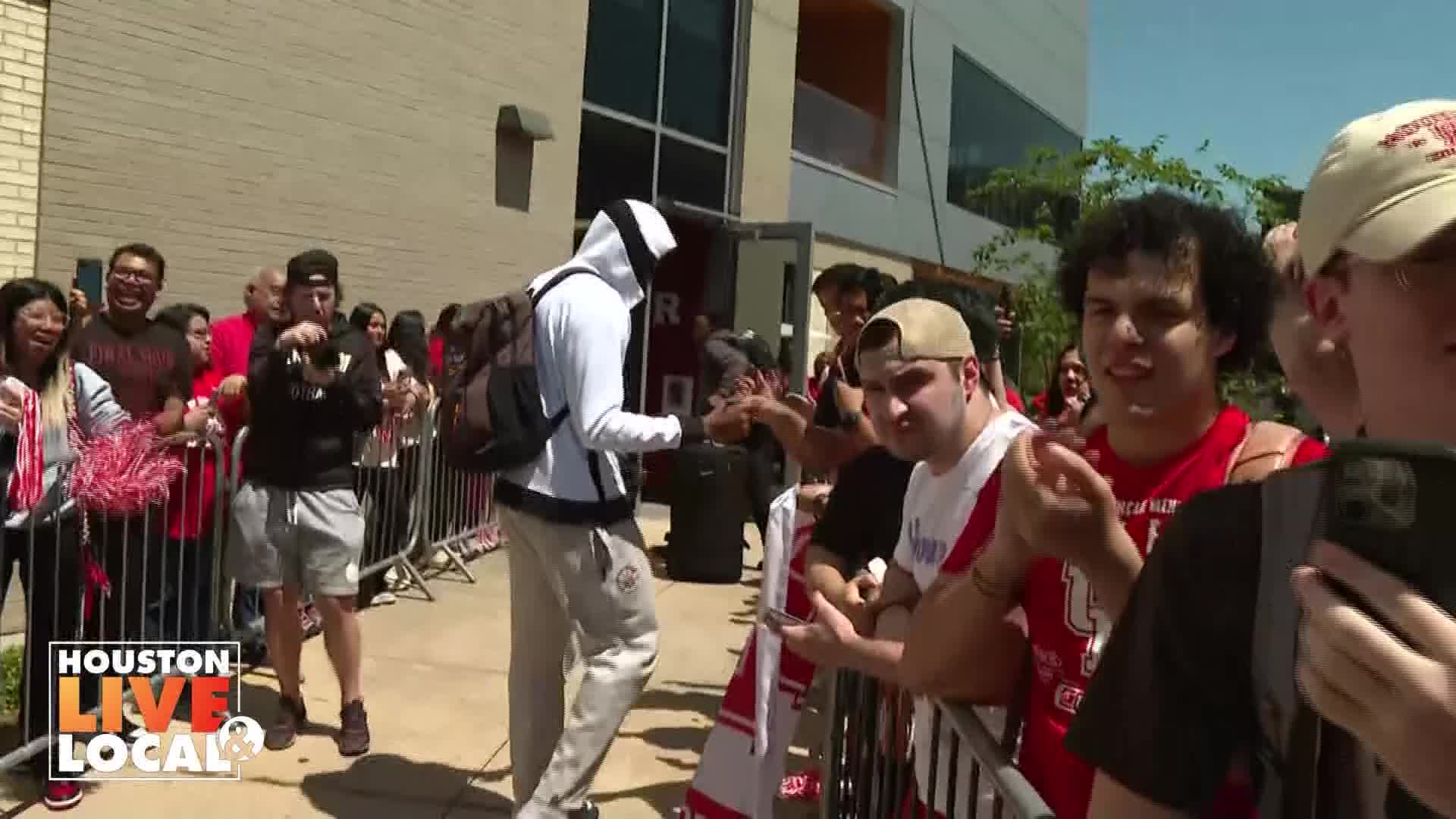 UH Cougars return home after Championship Game | Houston Live & Local
