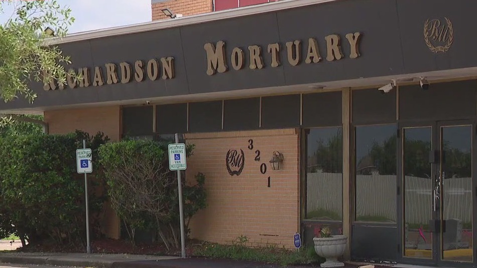 FOX 26 legal analyst speaks on potential lawsuits against Houston mortuary