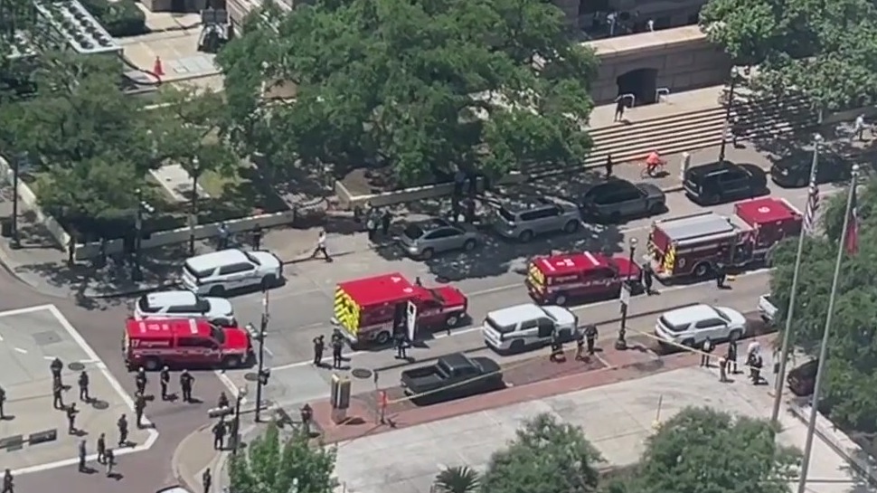 Houston shooting: Harris County Pct. 1 constable deputy injured in shootout