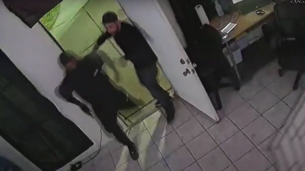 Videos released of suspects wanted in separate Houston robberies