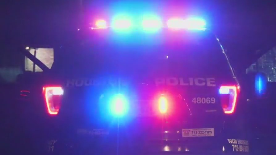 Proposed Houston contract would increase police officer salaries for the next five years