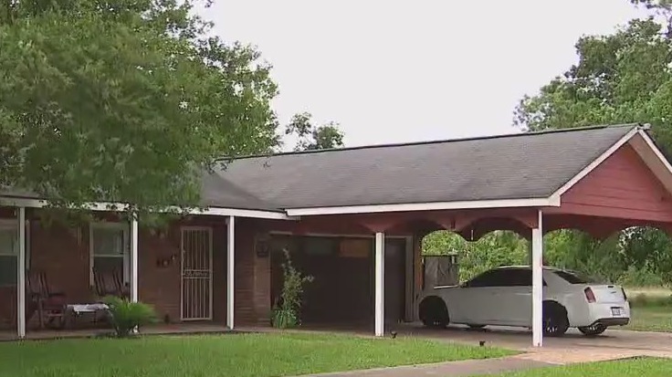 Houston shooting: Suspect on the run after 16 people were shot