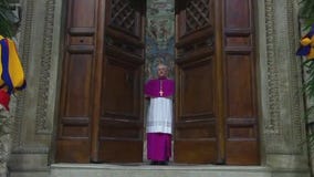 Sistine Chapel doors close for conclave
