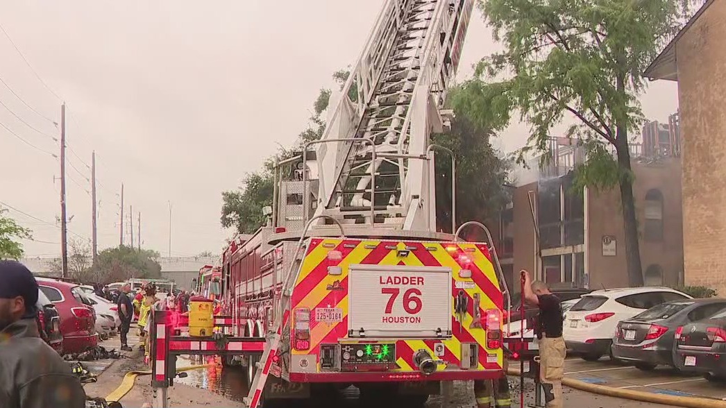 Houston apartment fire displaces several families