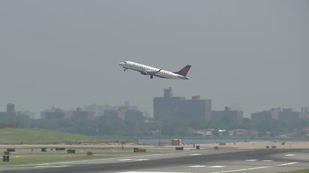 Flights resume at Hobby Airport following power outage