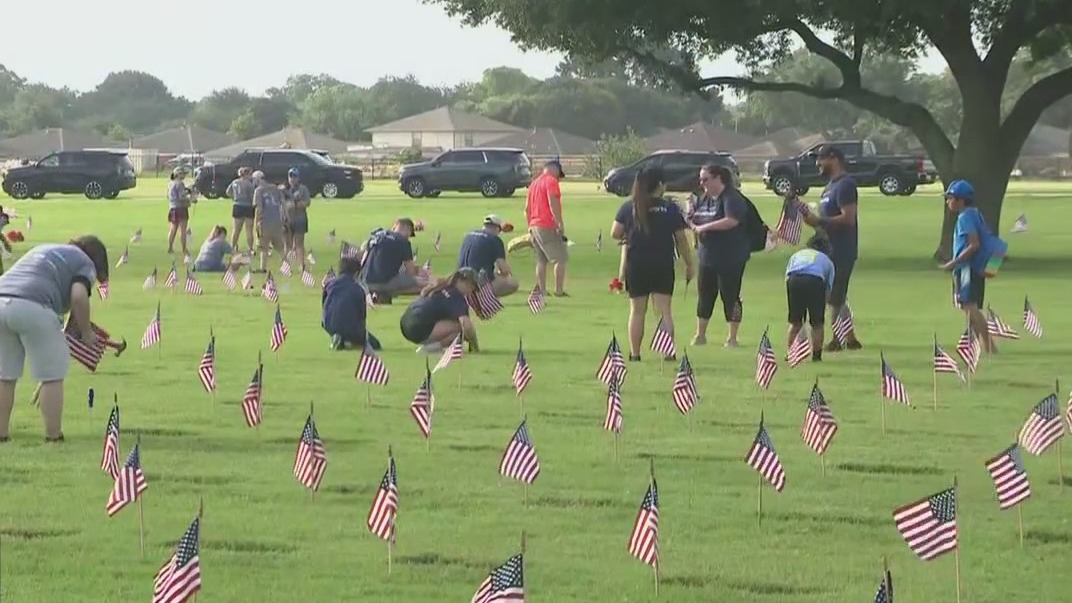 Volunteers prep Houston National Cemetery ahead of Memorial Day