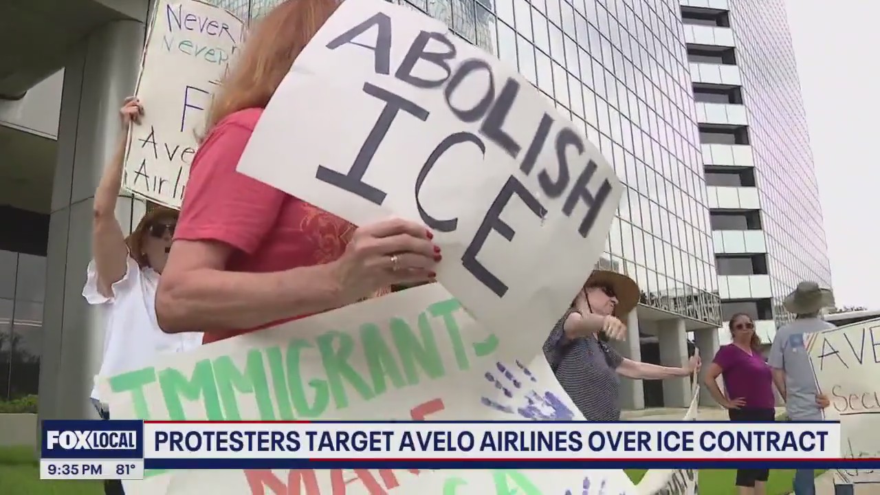 Protests held for Houston-based airline's ICE flights