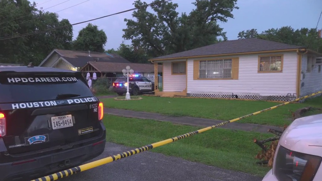 Northeast Houston: Woman found dead with possible 'blunt force trauma'