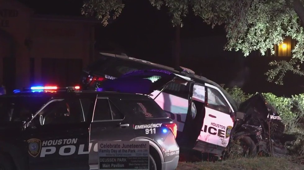 Houston officers injured in hit-and-run, police say