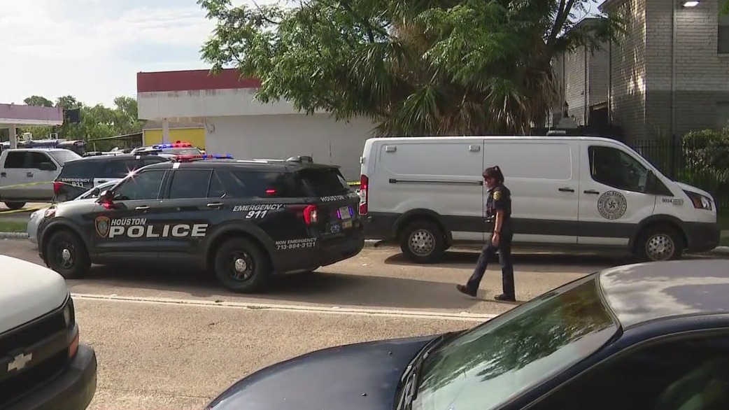 Person found dead on Houston's Fondren Road