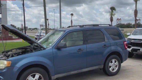 Stolen vehicle overheats during Galveston police chase