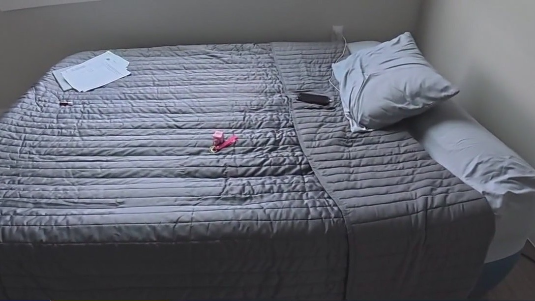 Woman's apartment emptied out by mistake