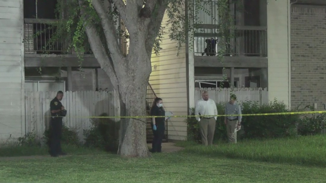 Houston crime: Man shot, killed at Alief-area apartment complex