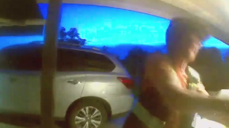 Caught on camera: Man uses hammer to break Aldine family's windows