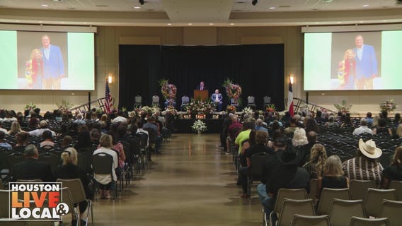 Texas flood victim memorial, weekend forecast, EaDo murals, and more | Houston Live & Local