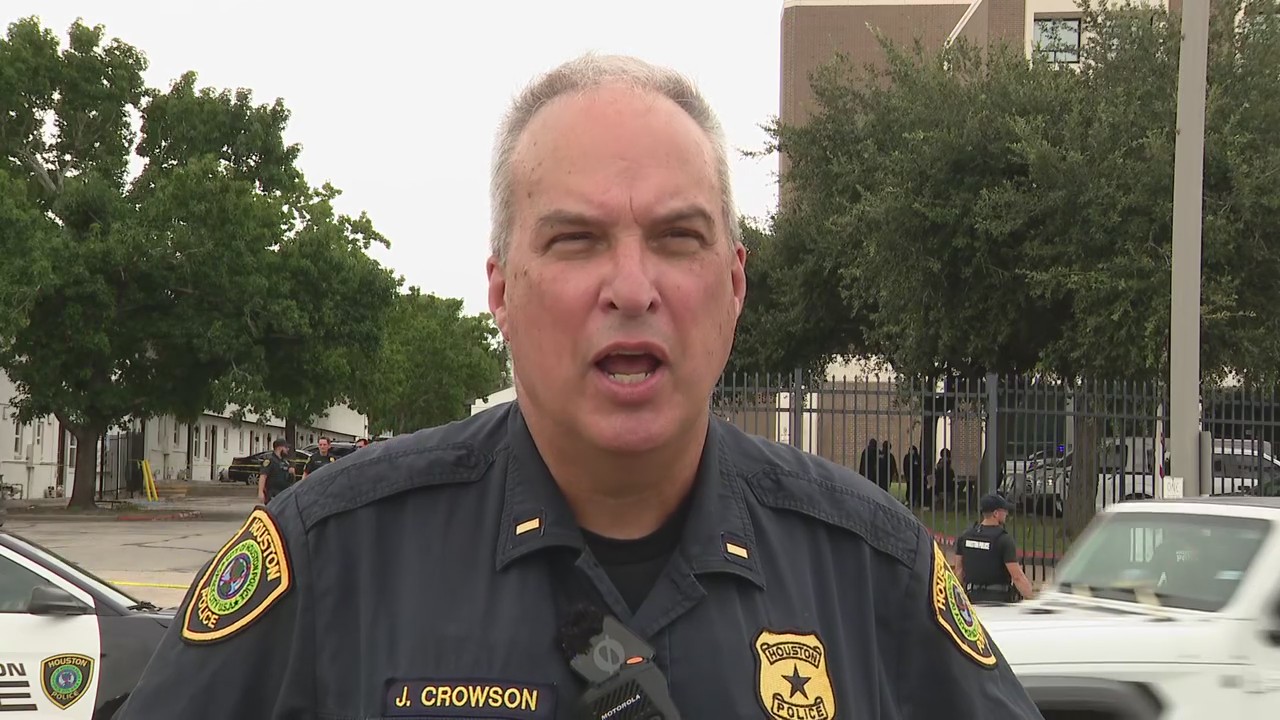 Houston apartment shooting on North MacGregor Way | Full police report