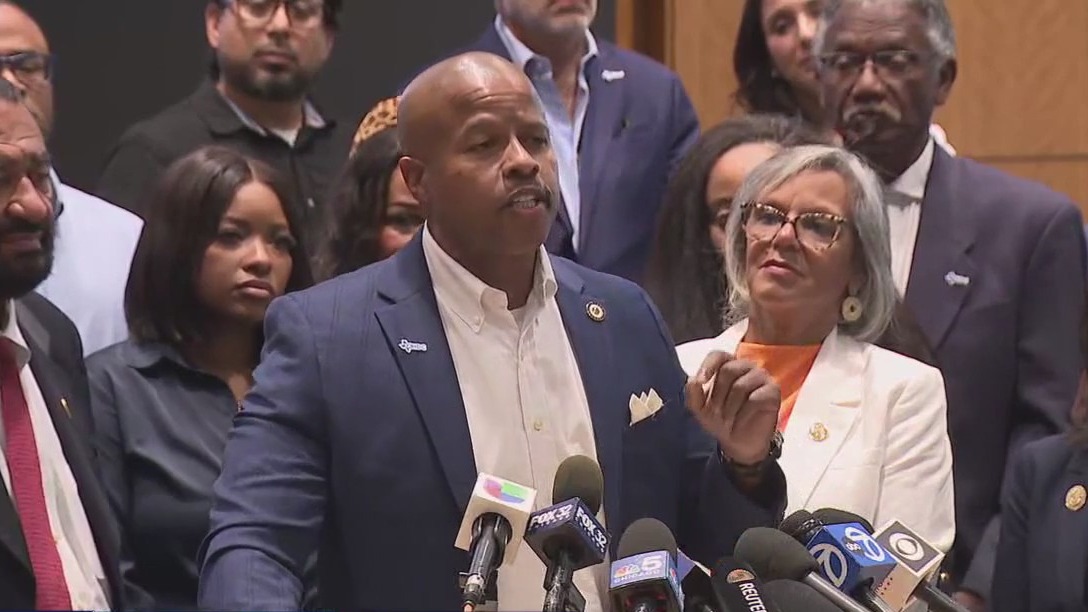 Texas Democrats flee the state in redistricting clash