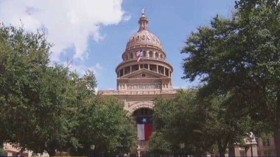 Texas Democrats break quorum in redistricting fight