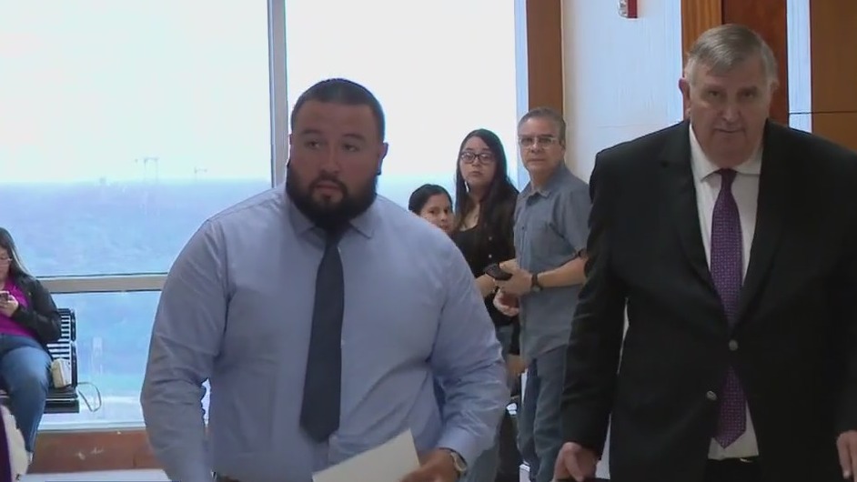 Former Harris County deputy constable charged in deadly 2024 wrong-way crash