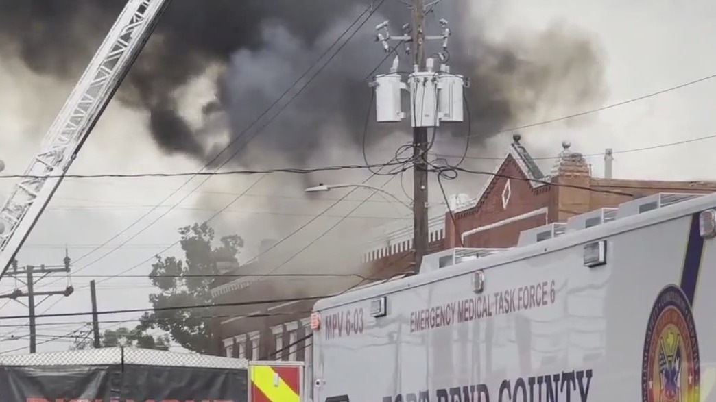 Fire destroys historic building in Rosenberg
