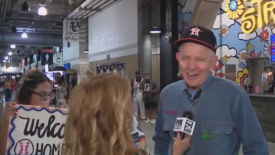 Mattress Mack, fans excited about Correa's return to Houston