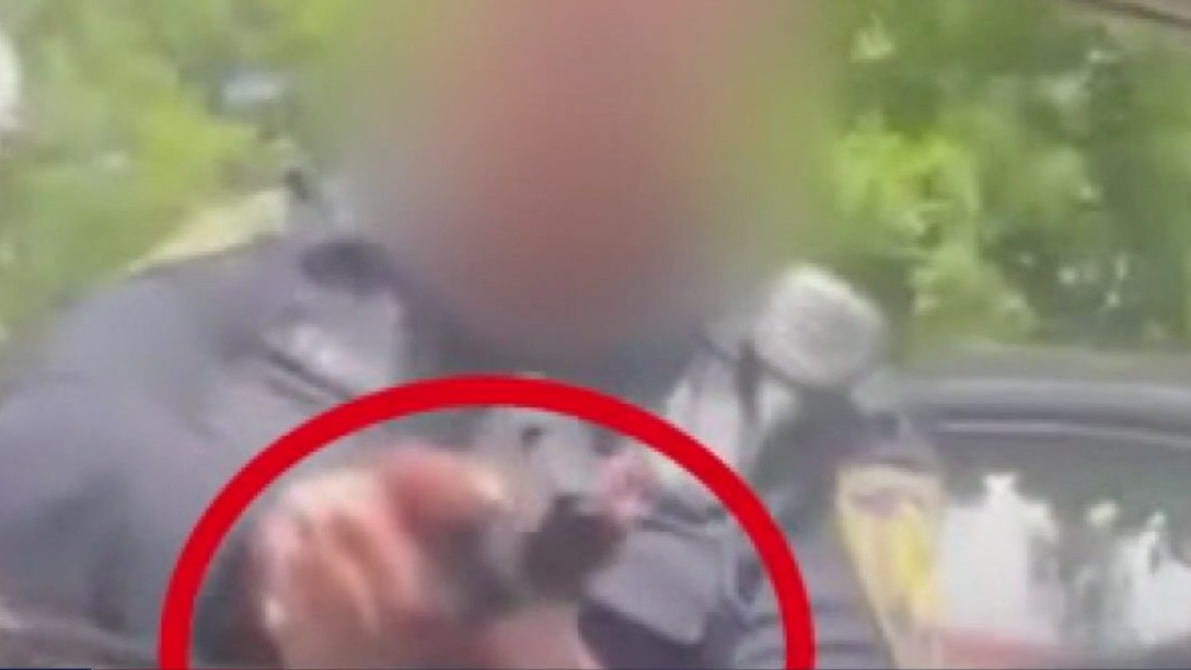 Calls for charges against Harris County Precinct 1 Deputy Constable