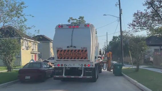 Houston unveils new recycling truck fleet