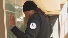 Houston police officers raid wrong apartment