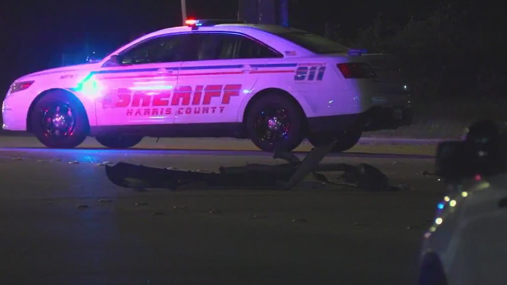 Crosby: Driver killed in single-car crash