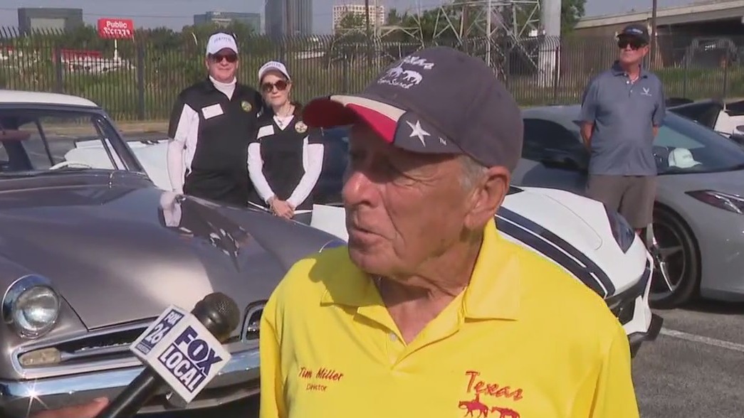 Good Grub and Gears Car Show benefits Texas EquuSearch