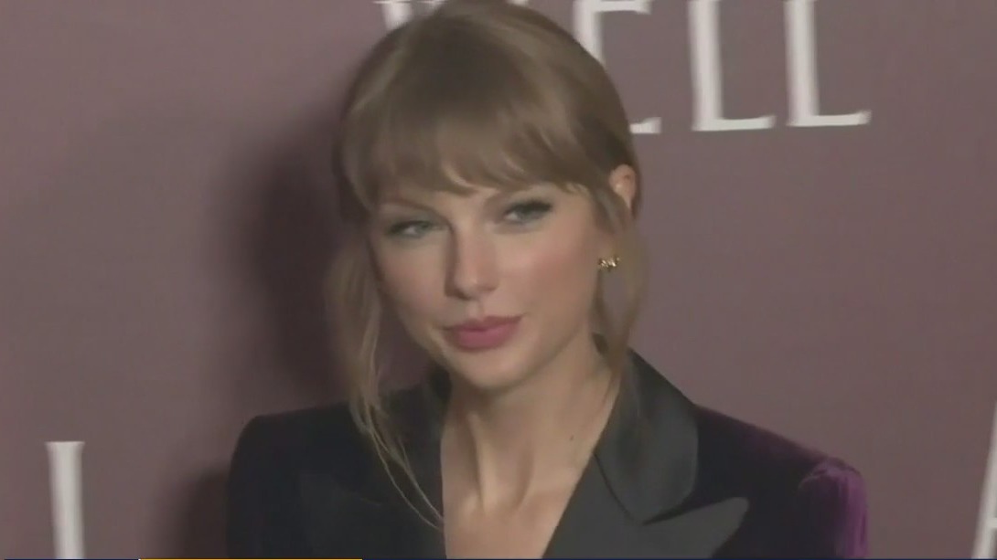 HTX @ 10: Gov. shutdown continues, Houston events, 'Life of a Showgirl,' and more!