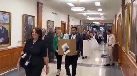 Reporters turn in Pentagon badges due to new restrictions | What's Your Point?