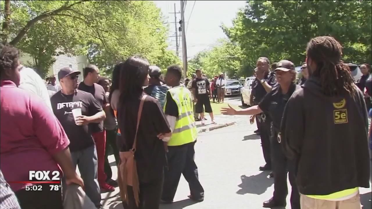 Crowd grows after Detroit triple murder, police say it was a drug house