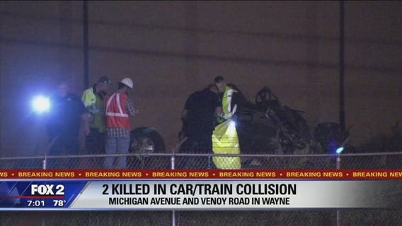 2 killed when train collides with car in Wayne