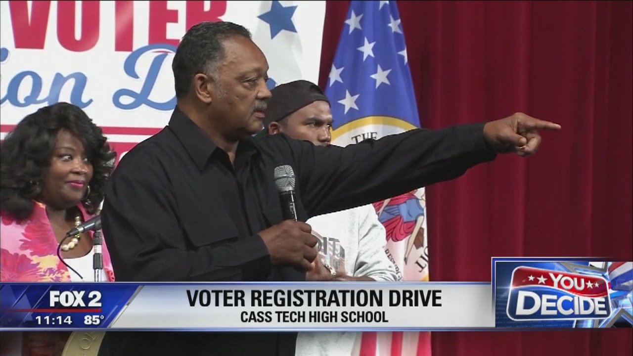 Jesse Jackson visits Detroit high school to encourage voting