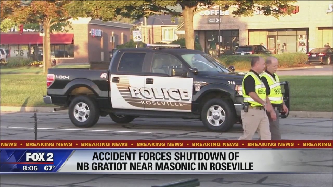 Gratiot closed in Roseville after man hit by car