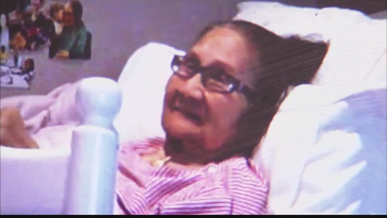 Family says 94-year-old grandmother mistreated on United flight