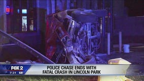 Police chase ends in crash in Lincoln Park, 1 dies