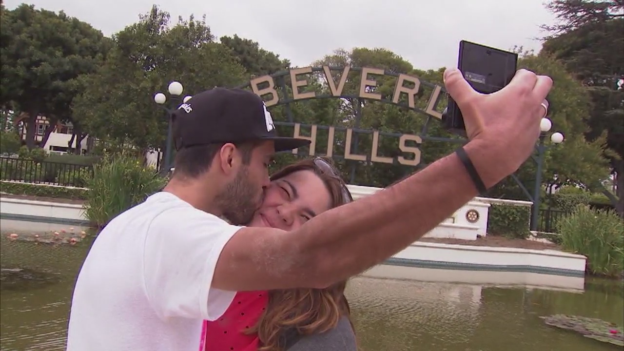 How to stay safe online when sharing selfies and 'checking in'