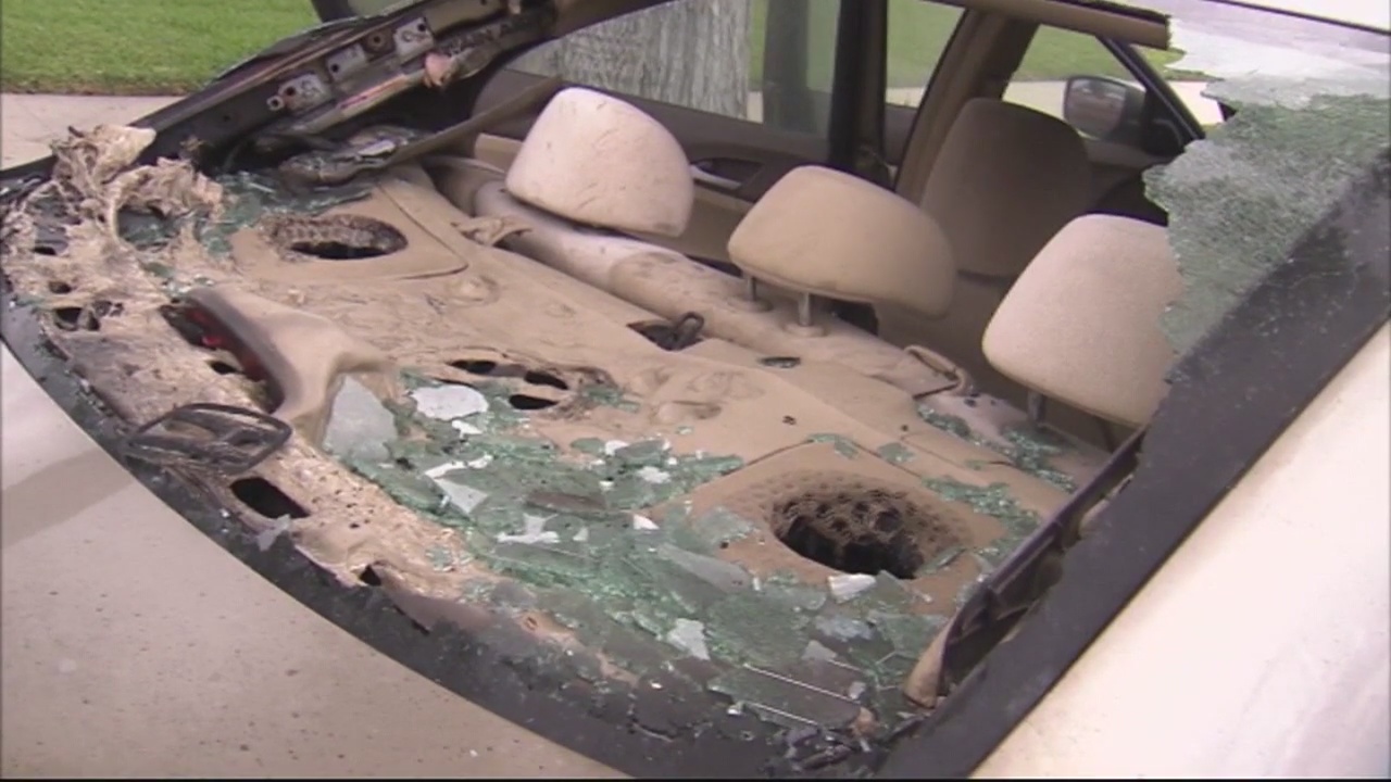 West Hills neighborhood on alert after several cars set on fire