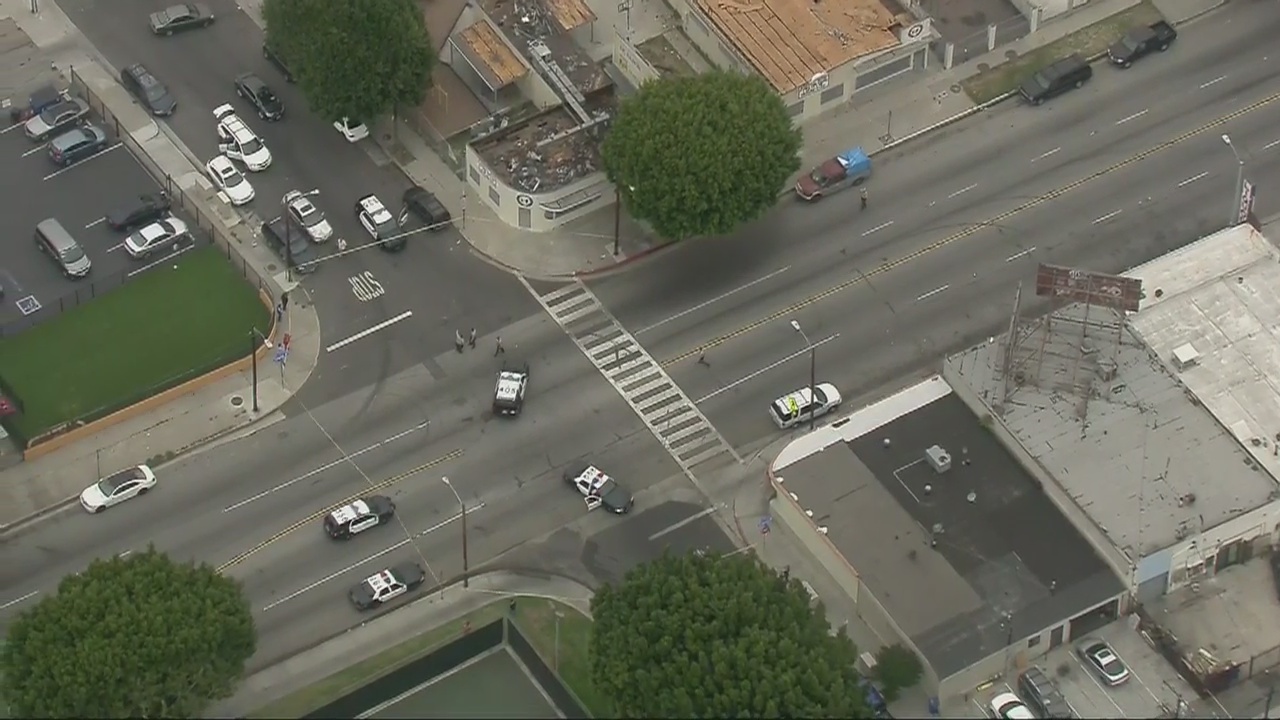 2 people shot in Compton