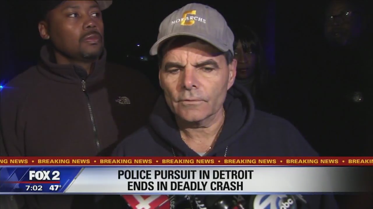 Detroit police pursuit ends in crash, suspect's death
